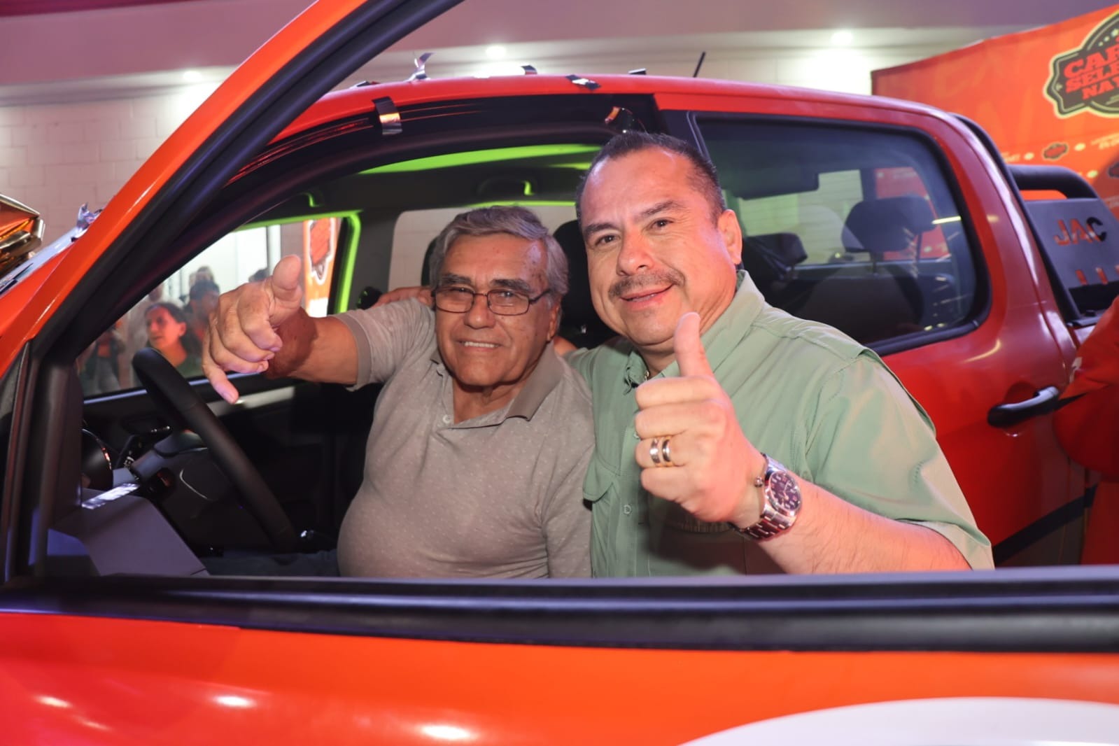 francisco luis ramirez favela fue el ganador de la camioneta jac farison en mazatlan
