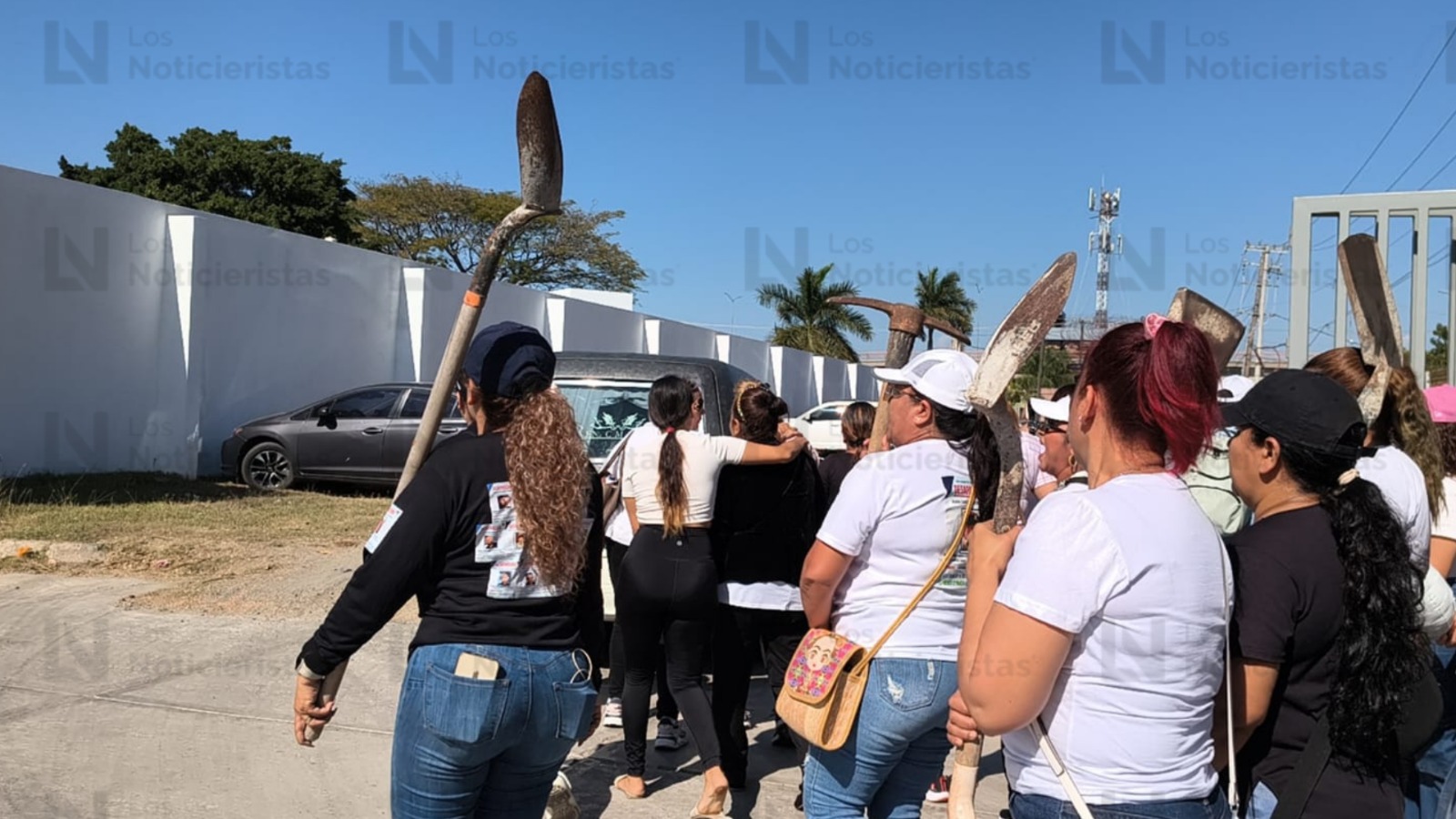 Funeral de Rubí Patricia, madre rastreadora, en Mazatlán