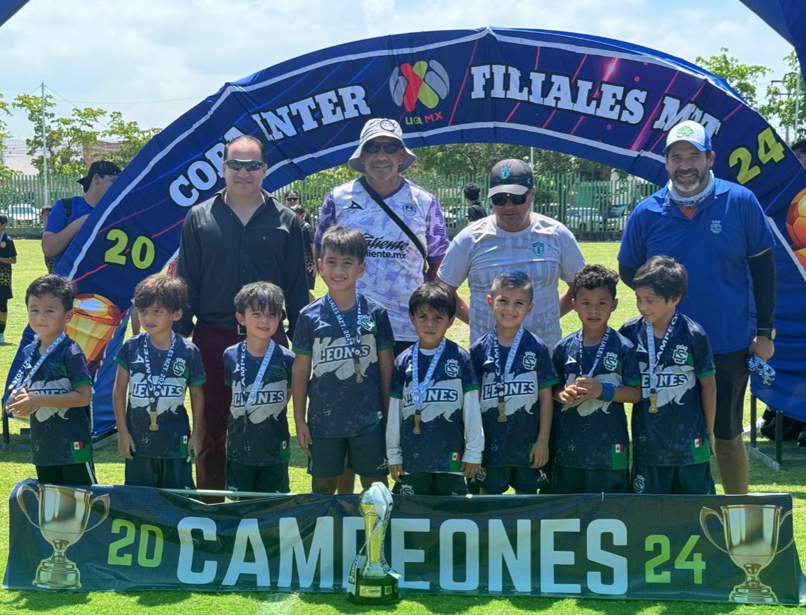Academia de futbol de colegio SAM de Mazatlán