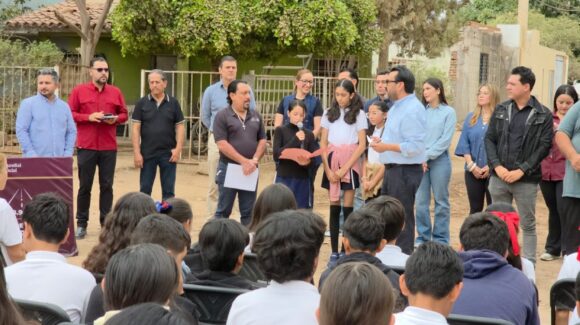 Gámez Mendívil entrega la pavimentación 209 de su administración y da banderazo de arranque a dos más en Los Mezcales, Culiacán