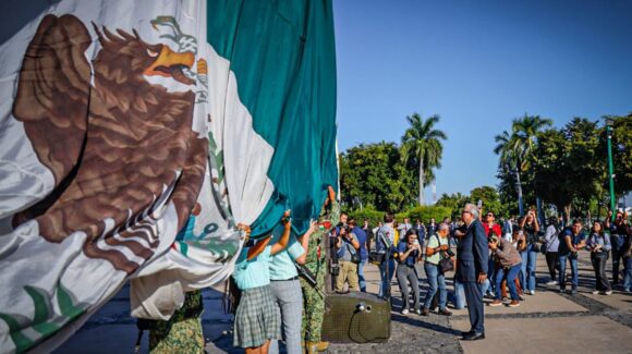 Encabeza gobernador Rocha conmemoración del 220 aniversario del natalicio de Benito Juárez, en Culiacán