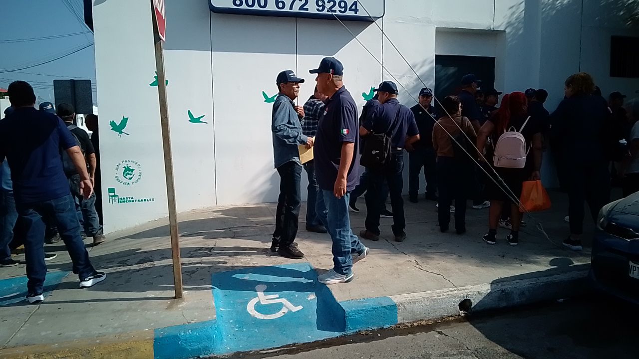 guerreros azules toman las instalaciones de la cedh en culiacan sinaloa