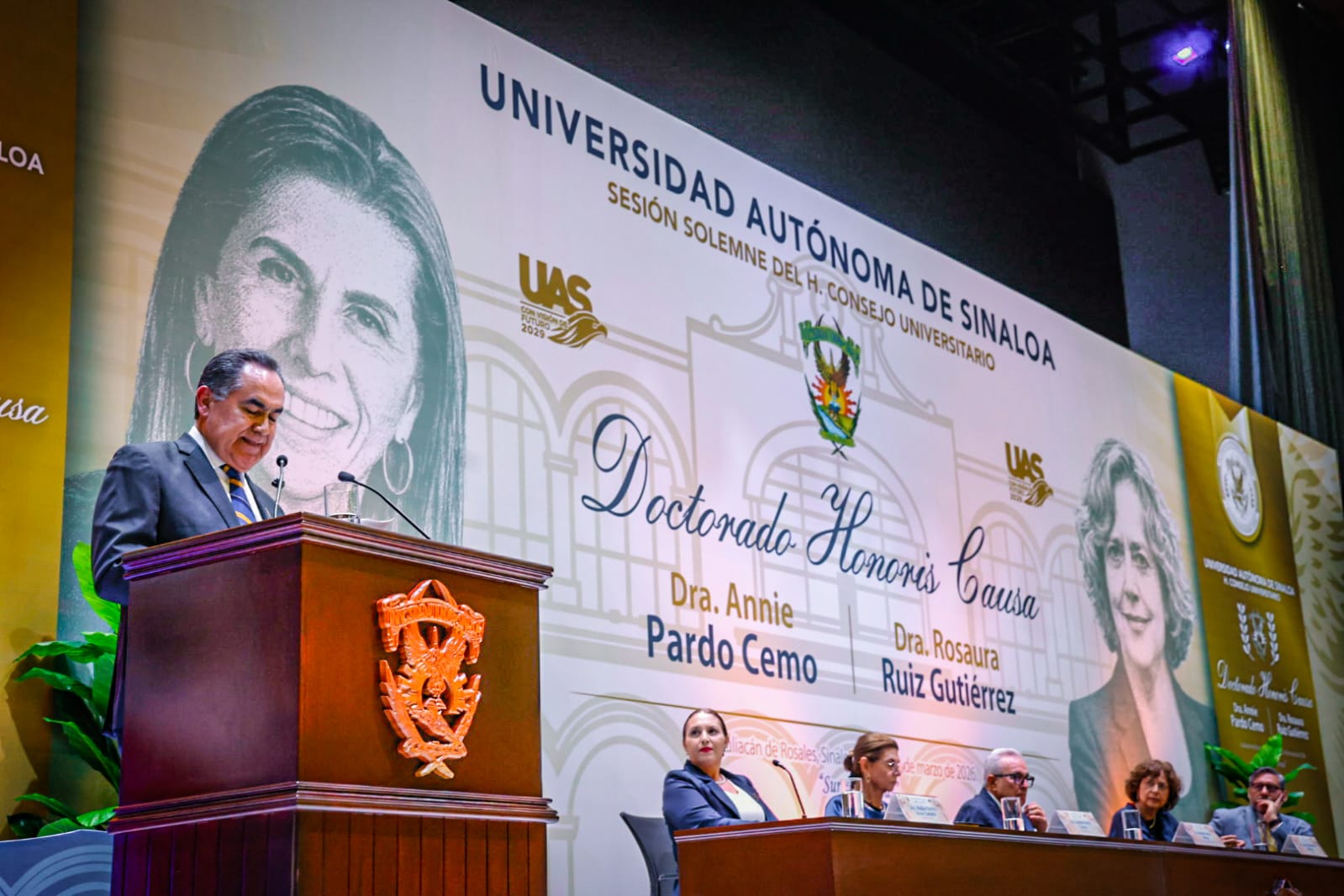 H. Consejo Universitario, Sesión Solemne Doctorado Honoris Causa, Dra. Annie Pardo Cemo, Dra. Rosaura Ruiz Gutiérrez