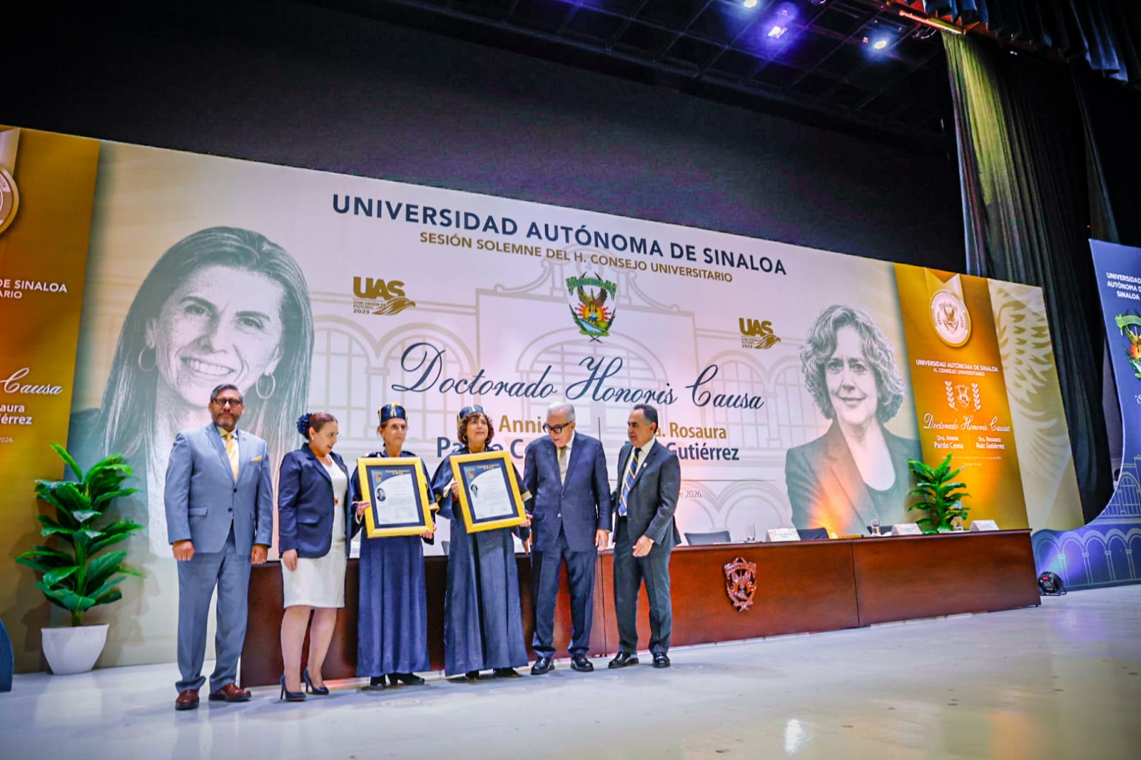H. Consejo Universitario, Sesión Solemne Doctorado Honoris Causa, Dra. Annie Pardo Cemo, Dra. Rosaura Ruiz Gutiérrez