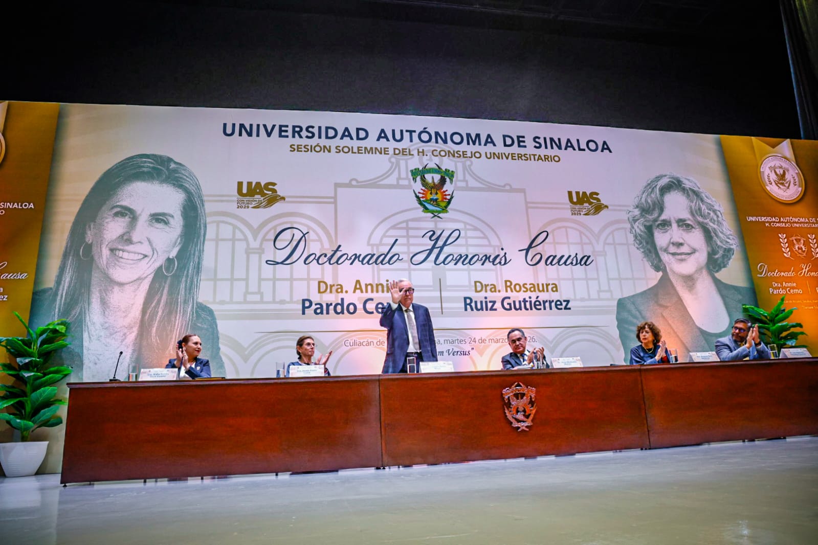 H. Consejo Universitario, Sesión Solemne Doctorado Honoris Causa, Dra. Annie Pardo Cemo, Dra. Rosaura Ruiz Gutiérrez