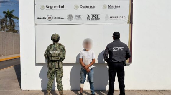 Con un arma de fuego, detienen a un hombre en la colonia Antonio Toledo Corro de Culiacán, Sinaloa