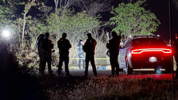 Atado de manos, localizan ejecutado a un hombre en el poblado Las Aguamitas, camino a Imala, en Culiacán