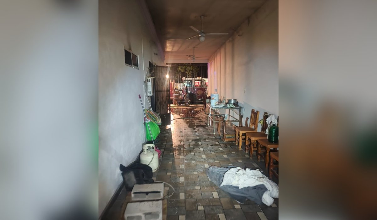 Hombre incendia su casa tras salir de un centro de rehabilitación en Los Mochis, Sin.