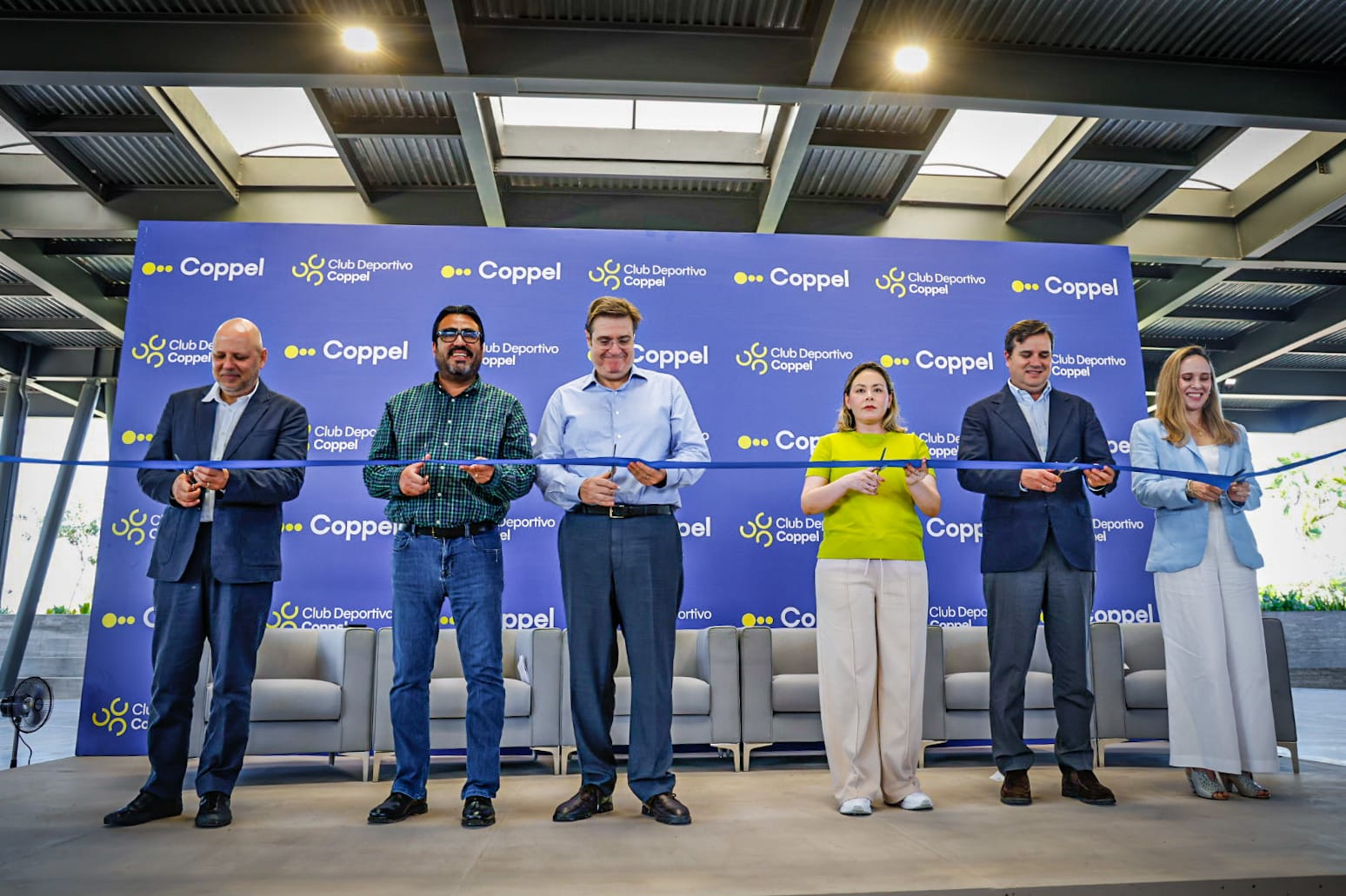Inauguran el Club Deportivo Coppel en Culiacán