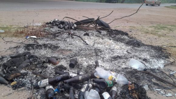 Hasta dos incendios diarios a orilla de carretera atiende Ecología en Guasave, Sinaloa; advierten multas