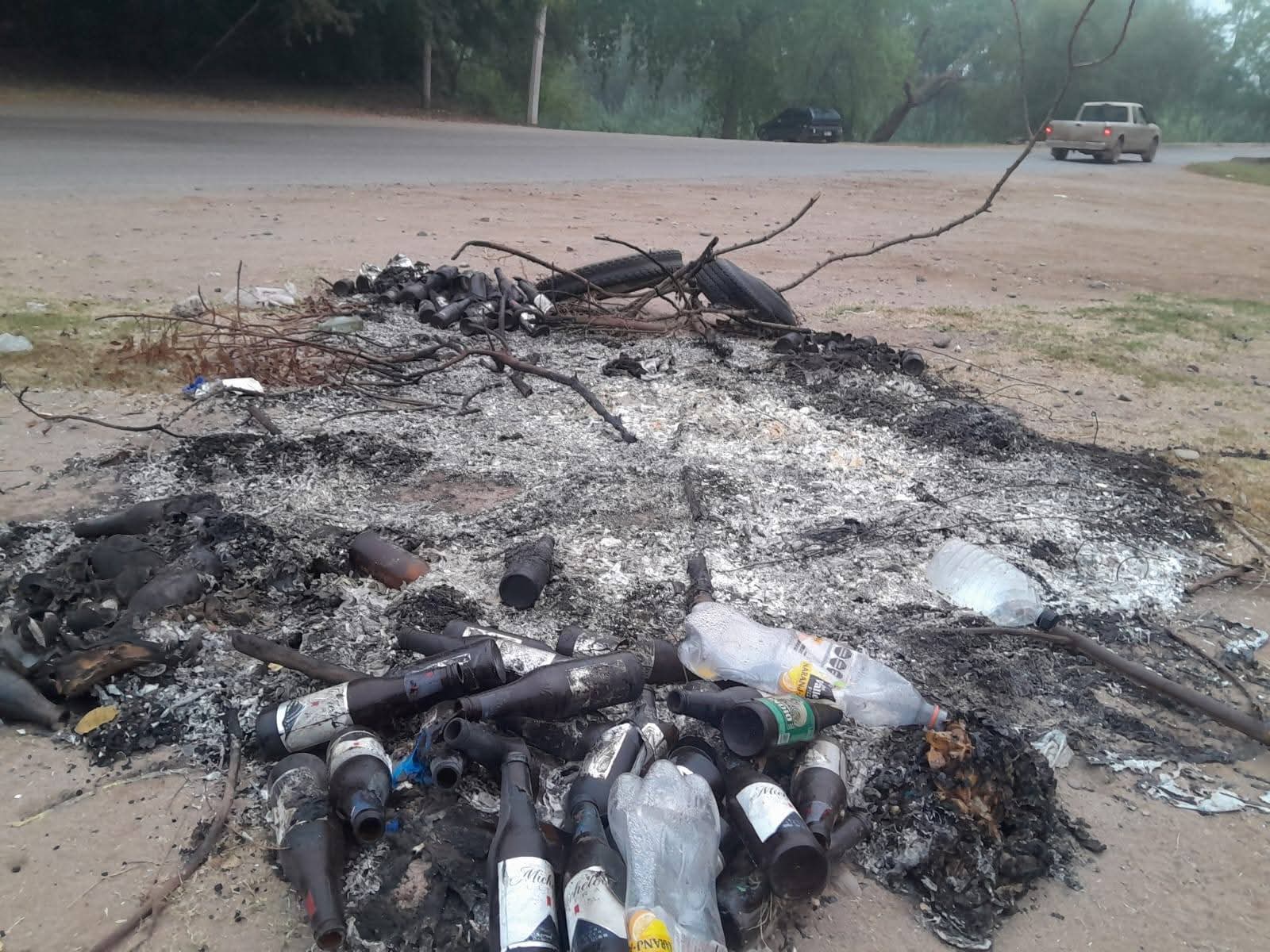 Incendios por la orilla de la carretera