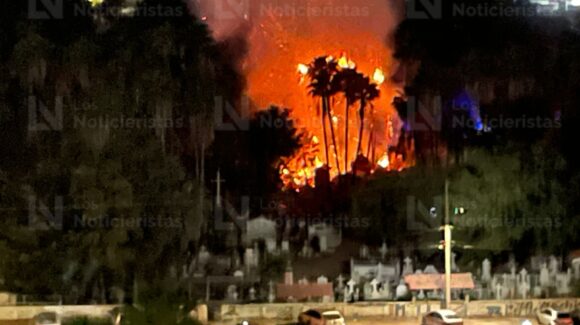 Se incendia Panteón Municipal, en las inmediaciones del Cerro de la Memoria, en Los Mochis, Sinaloa