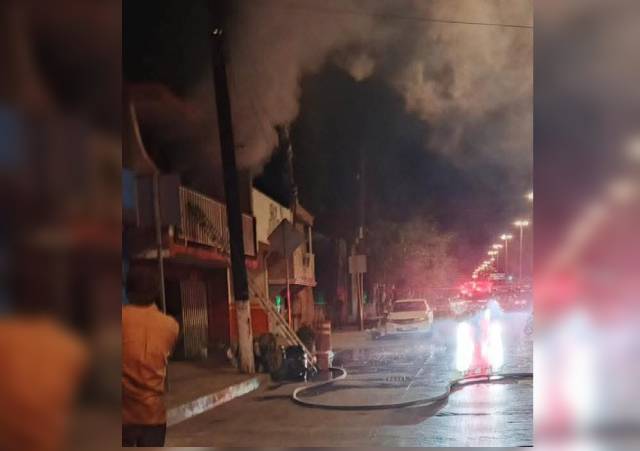 incendio en el sector loma atravesada mazatlan moviliza a los cuerpos de emergencia