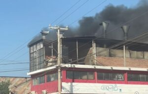 Incendio en negocio de machaca en Mazatlán