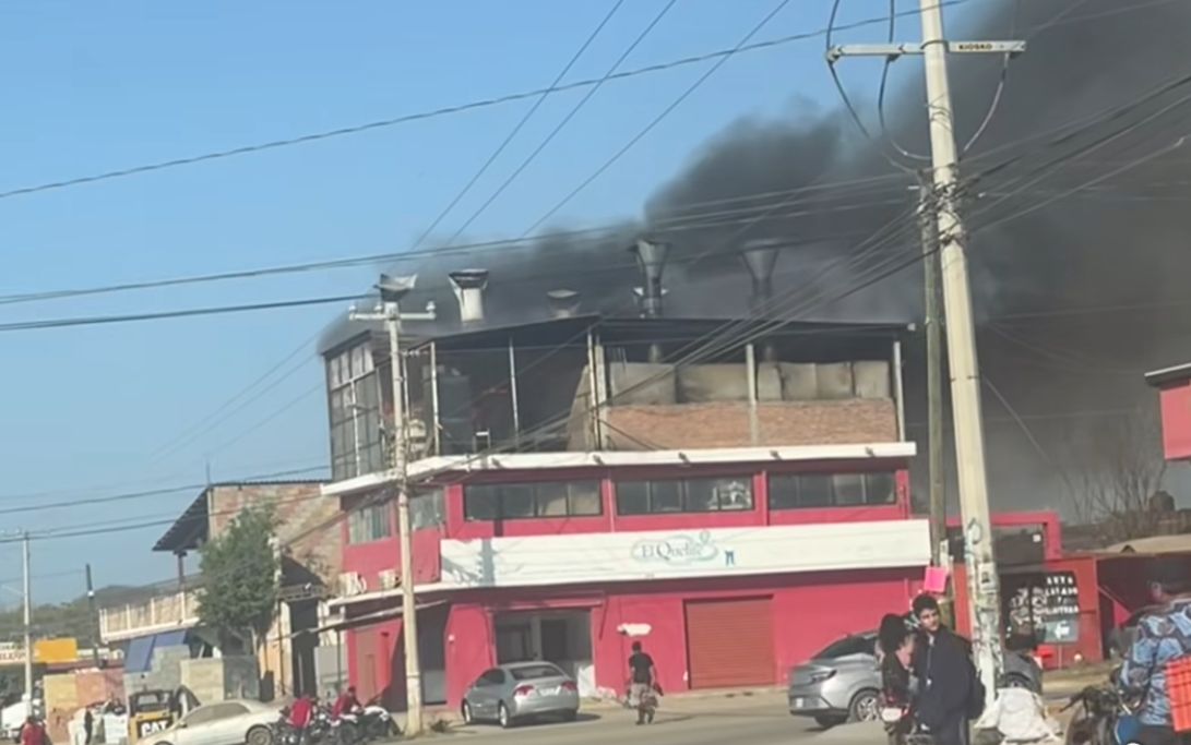 Incendio en negocio de machaca en Mazatlán