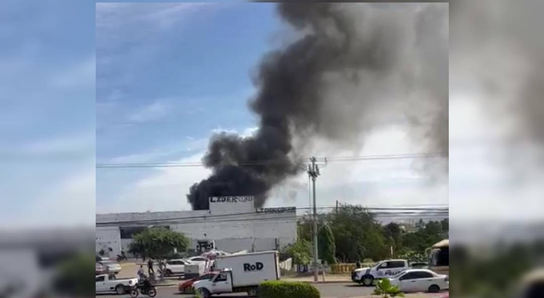 incendio en una antigua tienda del issste en mazatlan sinaloa