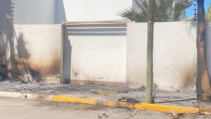 Incendio provocado por cortocircuito en Guasave
