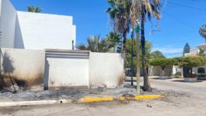 Incendio provocado por cortocircuito en Guasave