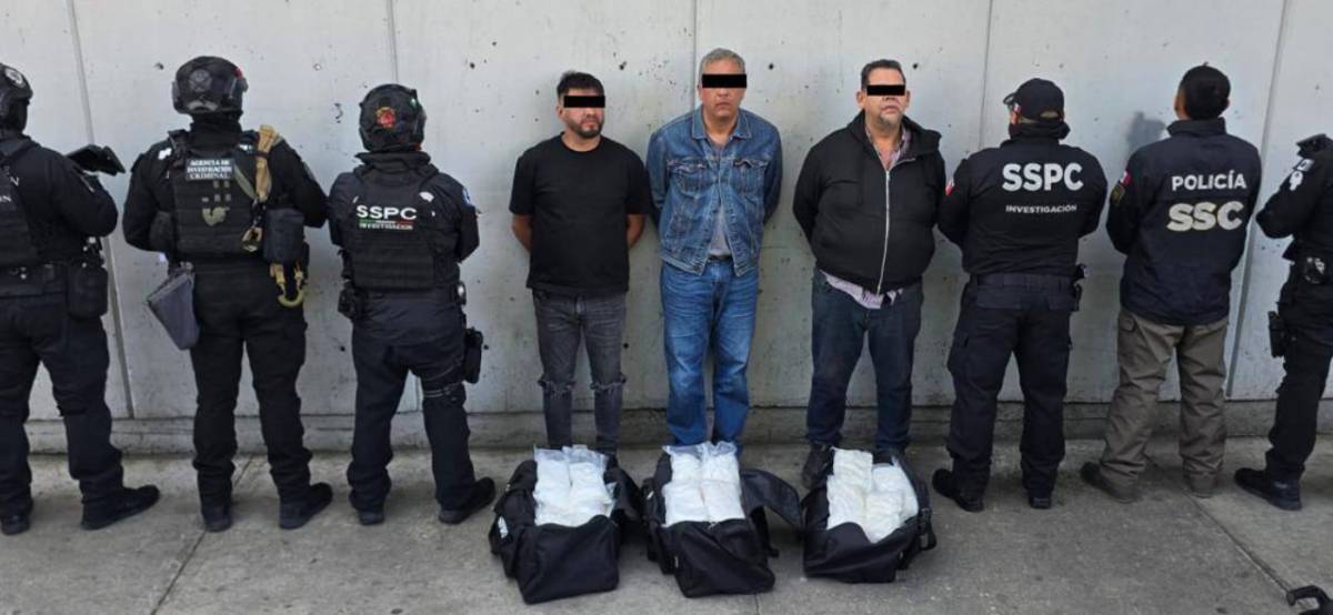 Integrantes de la célula delictiva Cabrera Sarabia; le aseguraron 50 kilos de metanfetamina y un vehículo.