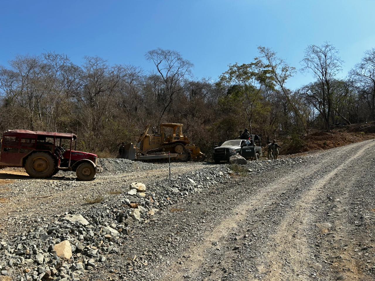 Intensifican labores de rescate de mineros atrapados tras derrumbe de una mina en Rosario
