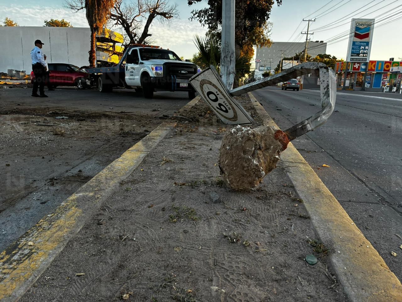 Joven sufre accidente en la 12 de Octubre de Los Mochis, Sin.