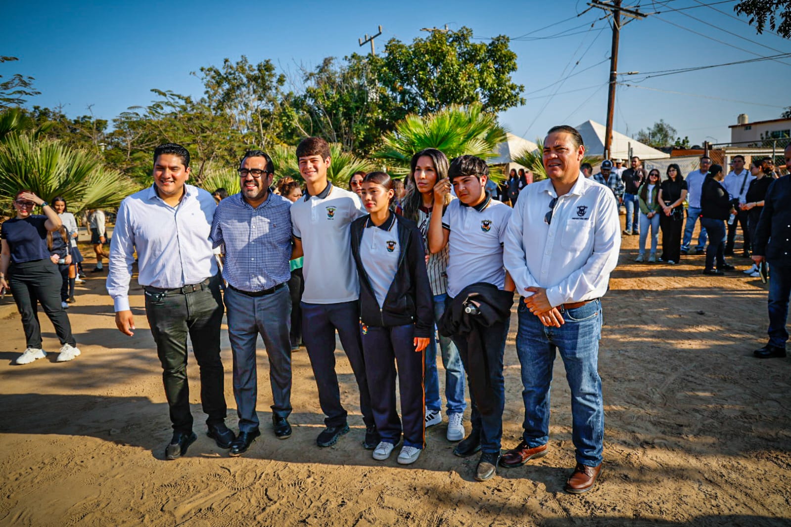 juan de dios gamez mendivil en su gira por la sindicatura de quila