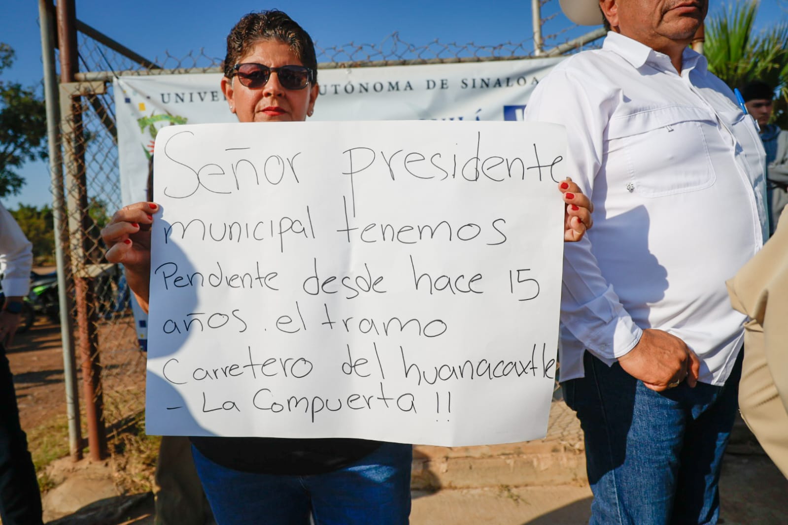 juan de dios gamez mendivil en su gira por la sindicatura de quila