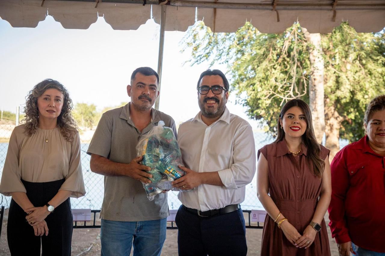 Ayuntamiento de Culiacán entrega apoyos a pescadores del Dique Los Becos y Cospita