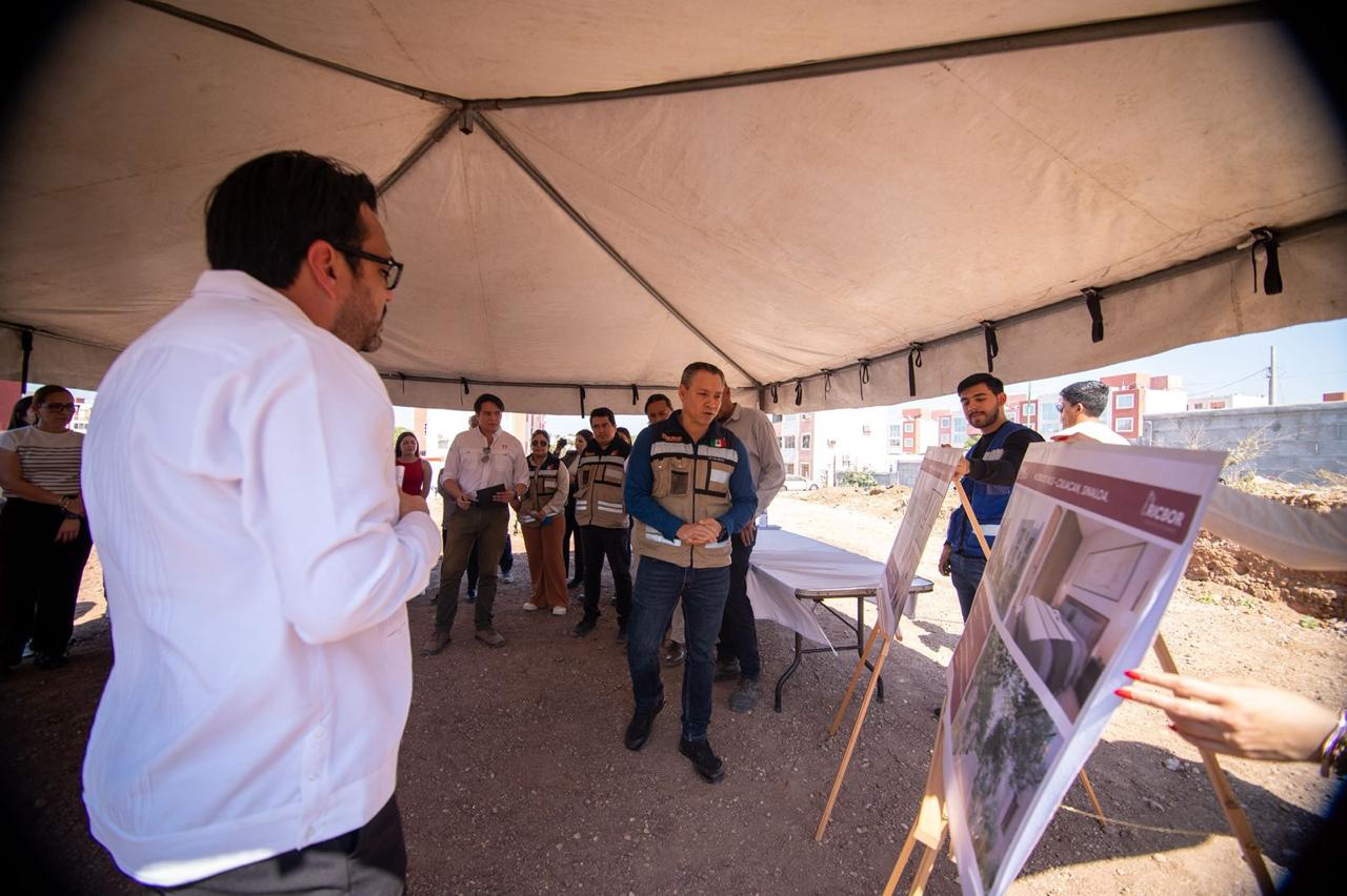 Gámez Mendívil supervisa construcción de Viviendas del Bienestar