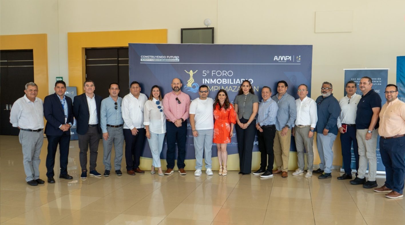 Juan José Arellano recibe el Premio al Mérito Inmobiliario en Mazatlán