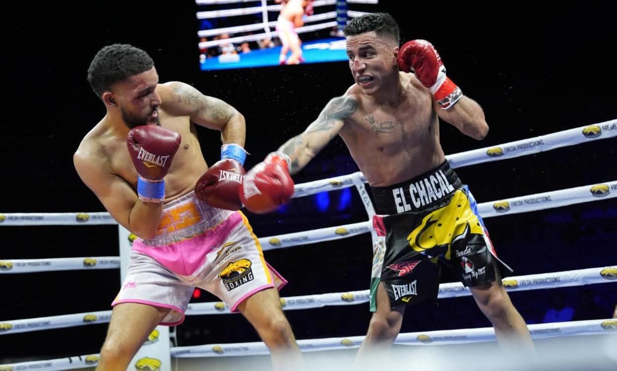 kevin chacal gonzalez se prepara para su pelea en chile