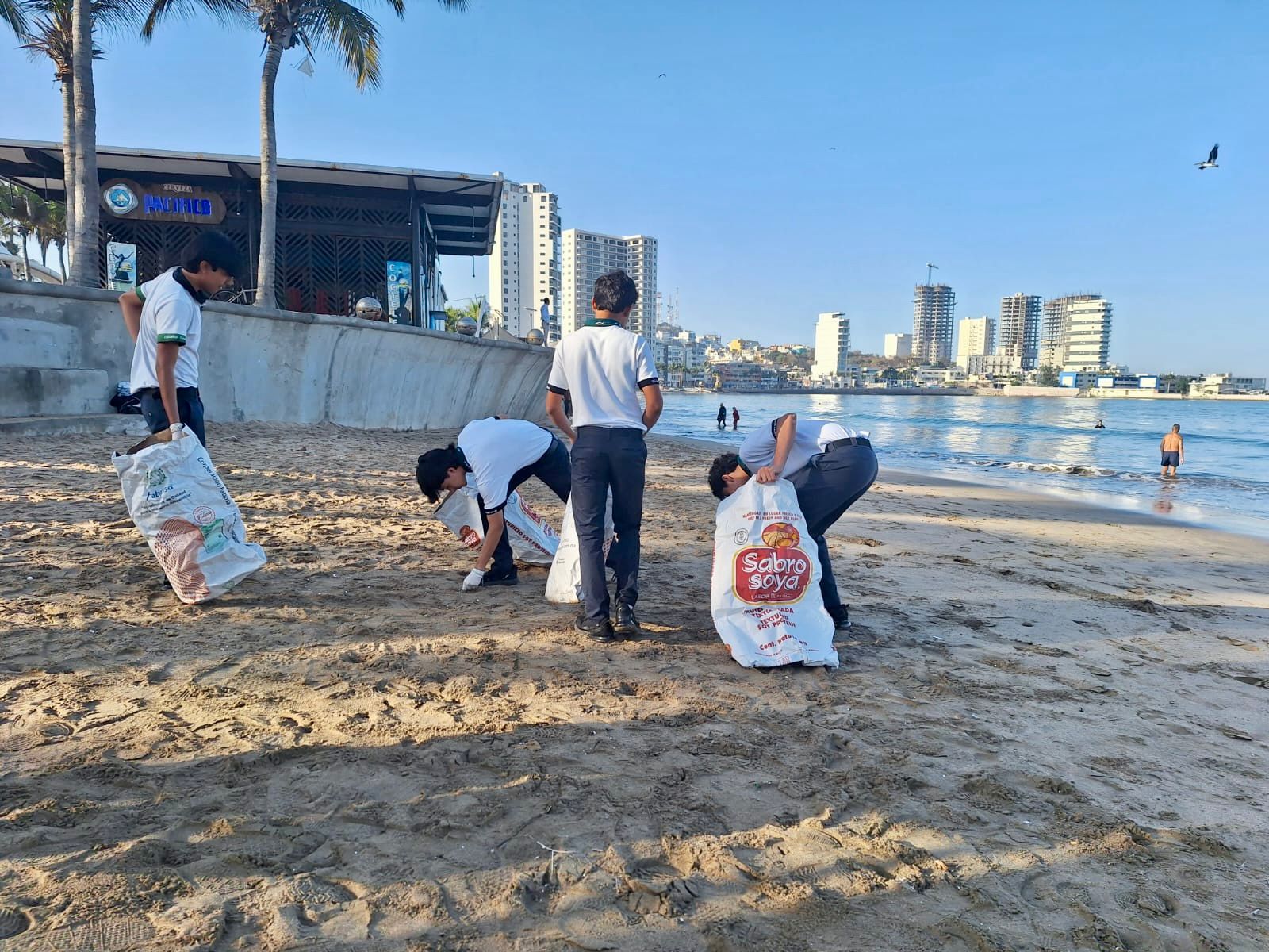 la campaña sinaloa limpia tu playa ha llegado ya a mazatlan