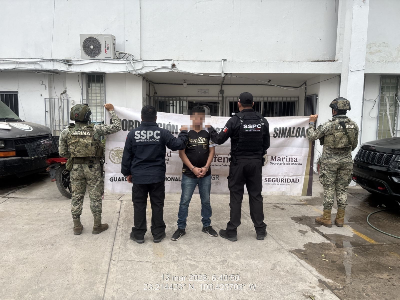la marina armada de mexico detuvo a varios sujetos y decomiso armas en mazatlan