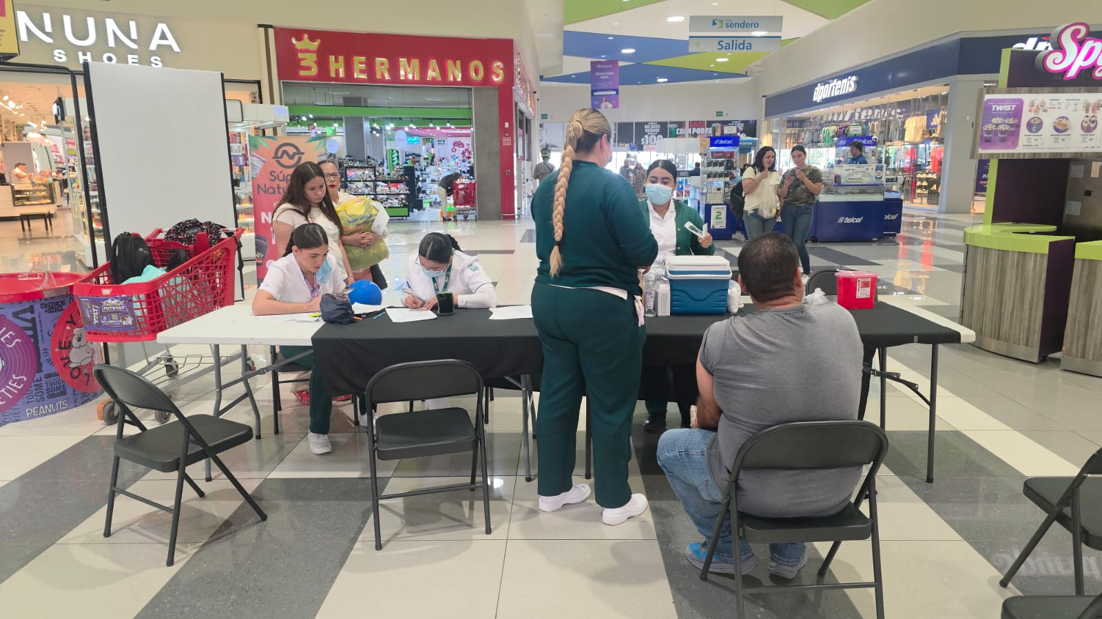 vacunacion contra el sarampion llego a los centros comerciales de sinaloa