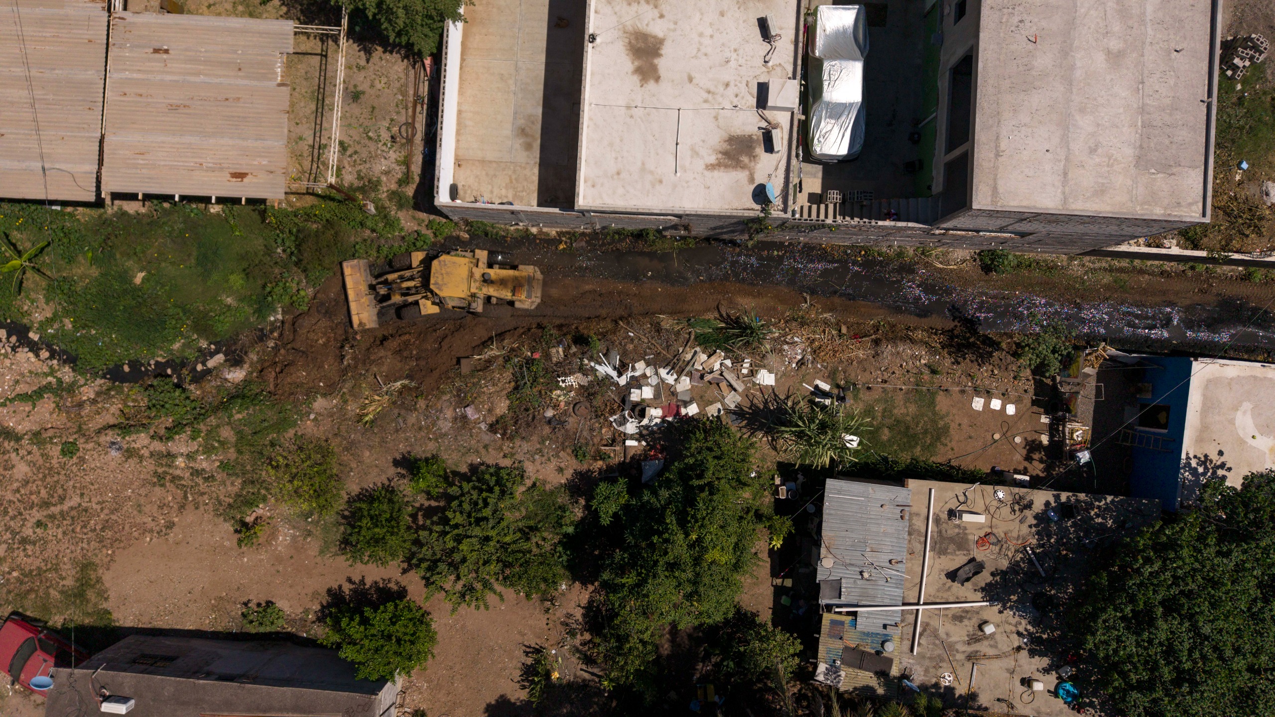 Limpian drenes y arroyos de Culiacán previo a temporada de lluvias