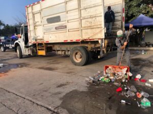 Limpieza en el Malecón de Guasave