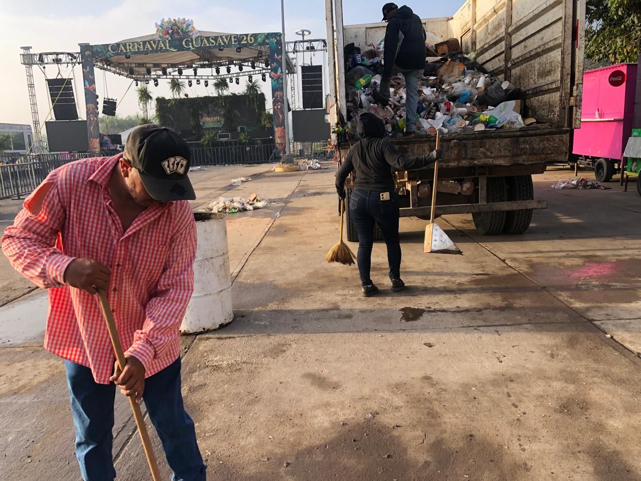 Limpieza en el Malecón de Guasave