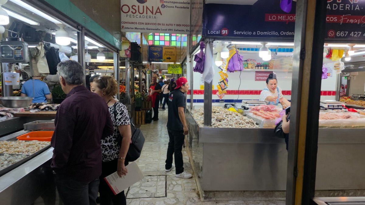 locatarios en el mercado garmendia en culiacan