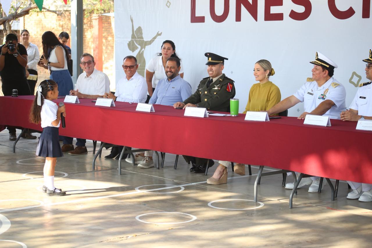 Lunes Cívico en el Jardín de Niños Agustín Yáñez, en Mazatlán