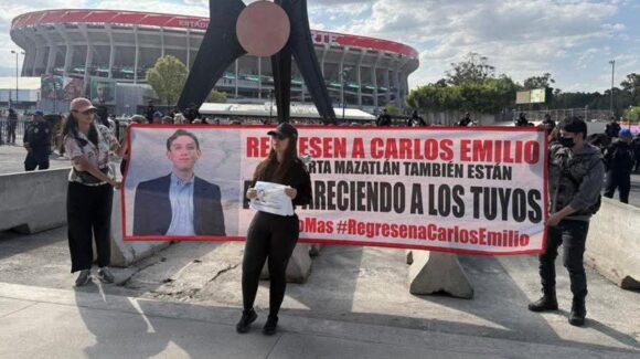 ‘Es inaceptable’: caso Carlos Emilio desaparecido en Mazatlán, Sinaloa, llega hasta el Estadio Banorte en CDMX