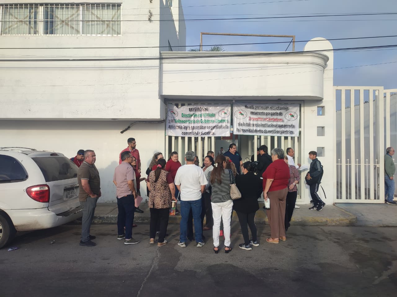 maestros y personal administrativo de conalep en mazatlan y el rosario sinaloa amanecieron en huelga laboral