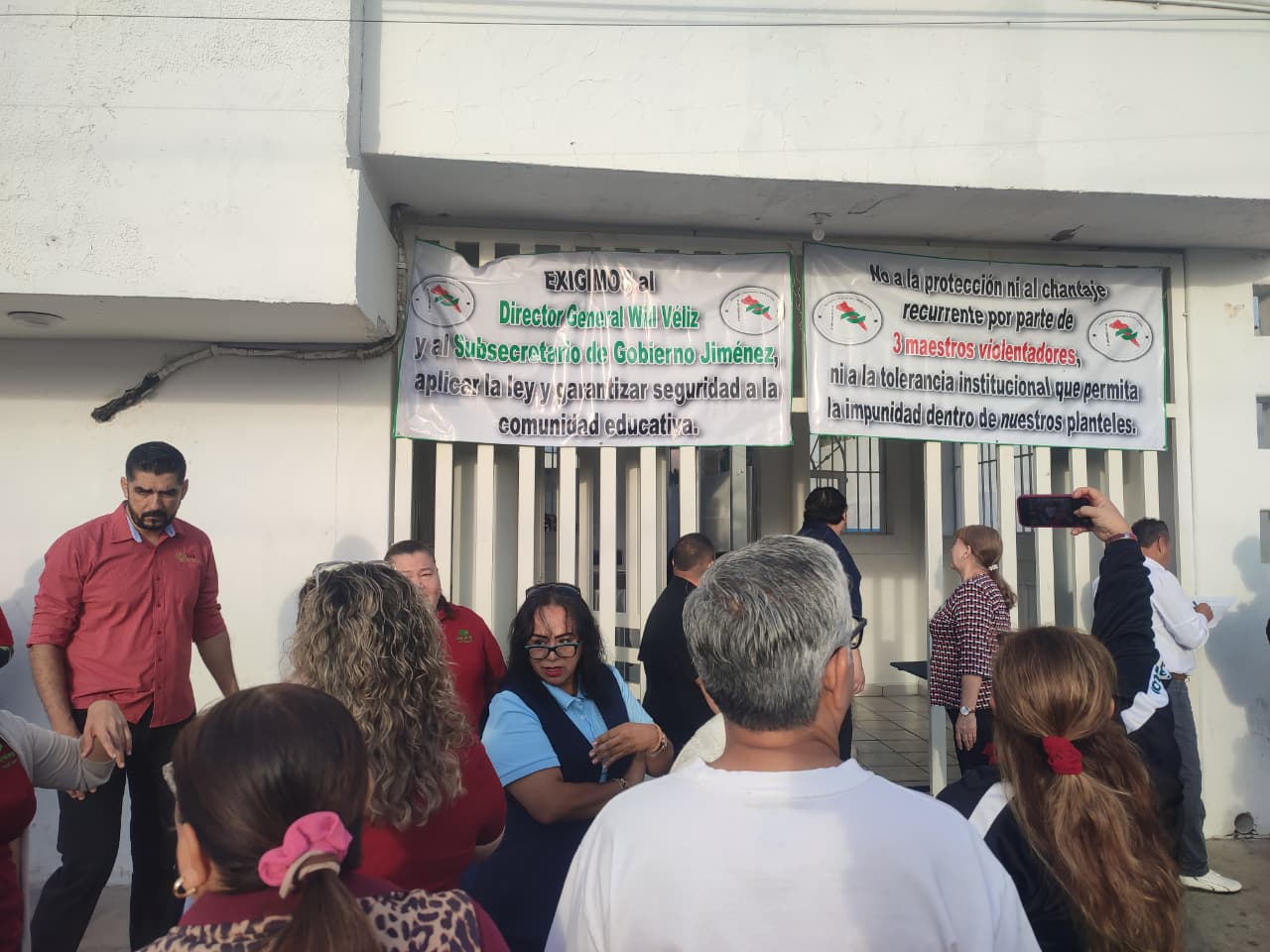 maestros y personal administrativo de conalep en mazatlan y el rosario sinaloa amanecieron en huelga laboral