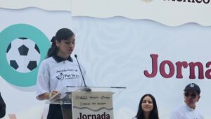 mara patricia murillo corrales estudiante de la escuela normal de especializacion de sinaloa