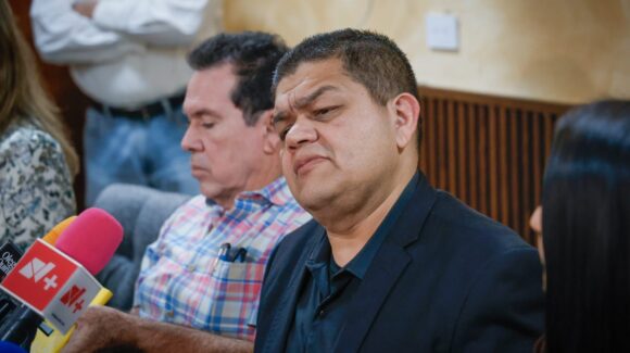 “Ojalá hubiera más de un Pemex”; empresarios ven en la libre competencia una alternativa para regulación de precios de combustibles  