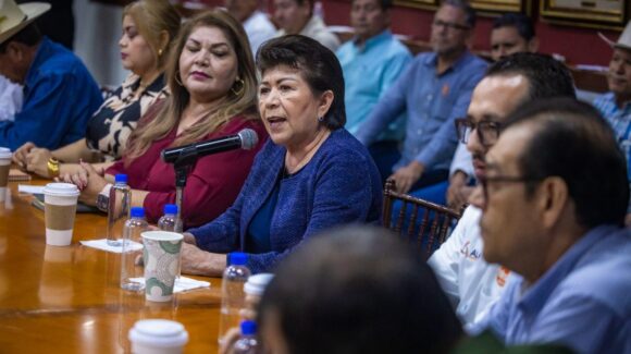 Productores de Sinaloa ven como un gran paso la firma de acuerdo con industriales para adquirir la próxima cosecha de maíz