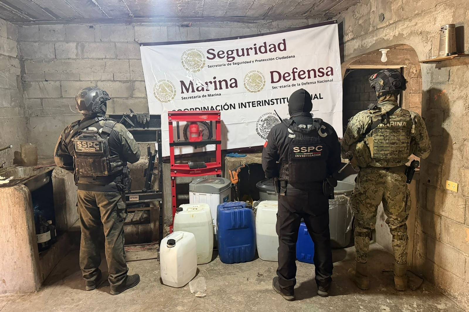 detienen al tobilio lider de red de fentanilo y a karina encargada de logistica