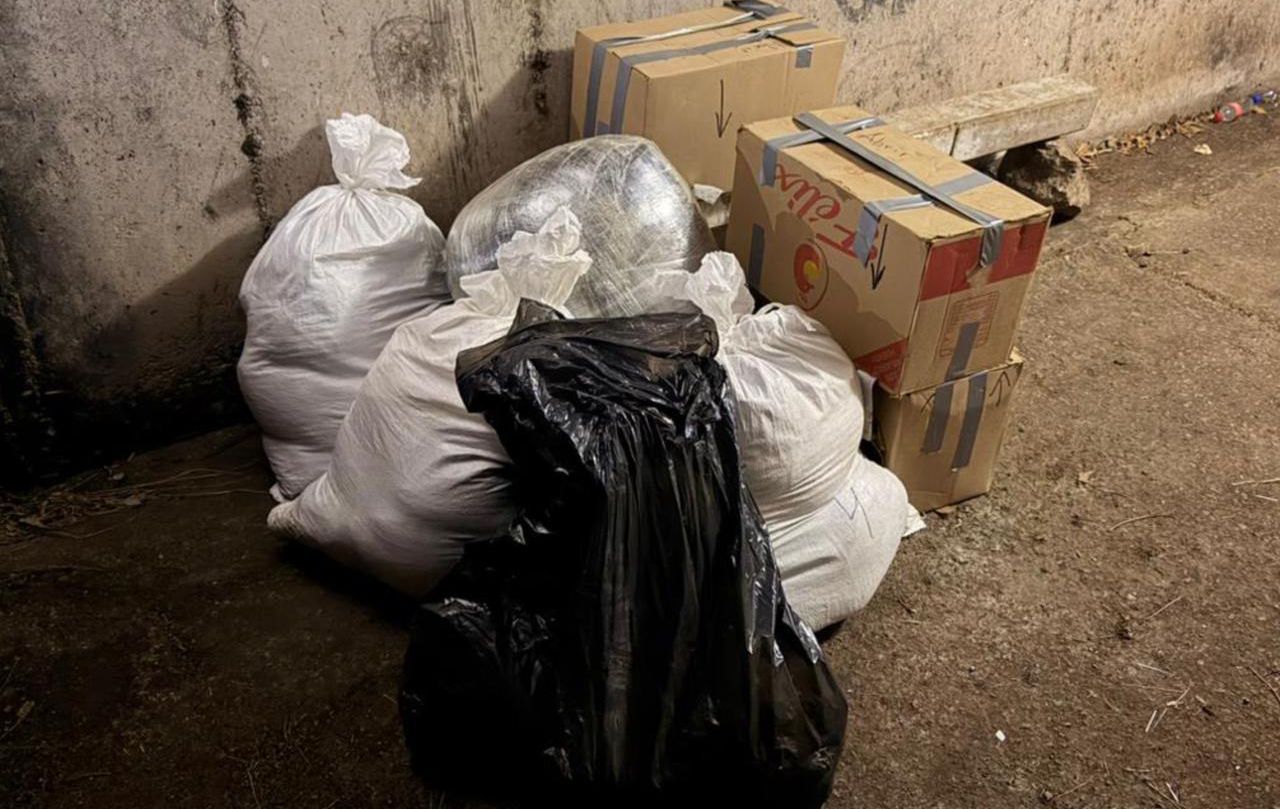 ‘Mega decomiso’ en la Rosario–Mazatlán; hallan más de 175 kilos de ‘cristal’, marihuana y ponchallantas