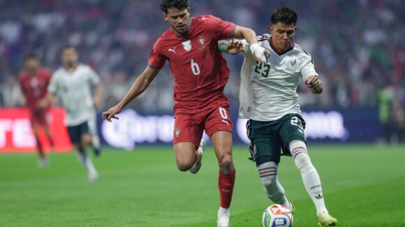 México y Portugal reinauguran el estadio Azteca con empate