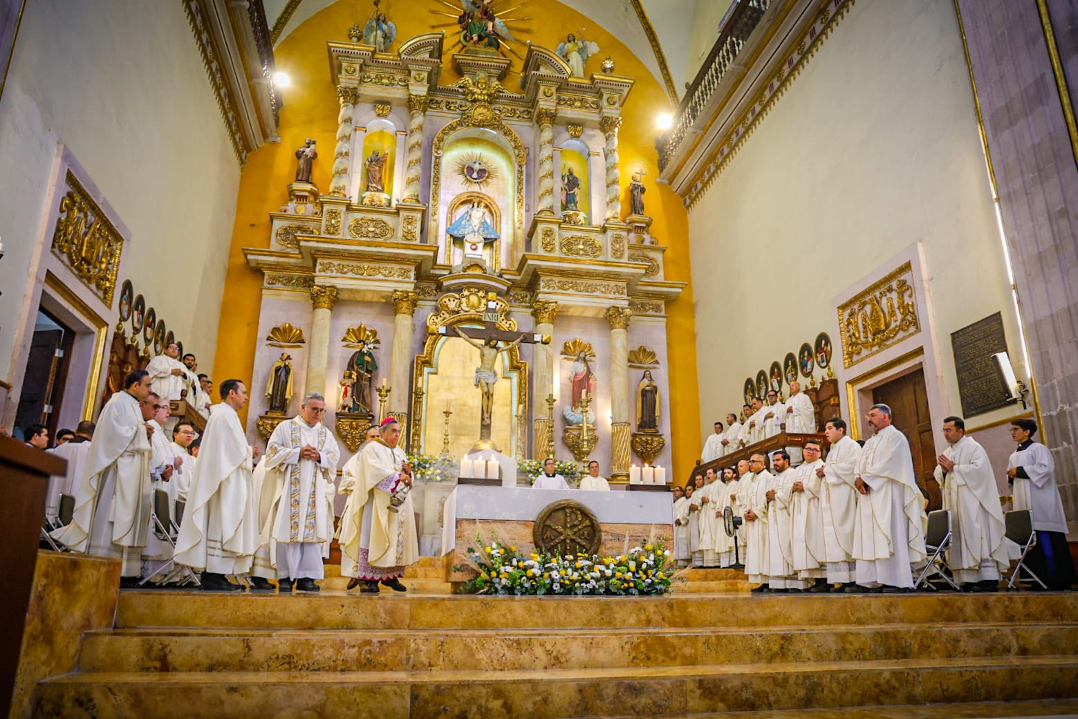 Misa Crismal en la Catedral Basílica de Nuestra Señora del Rosario