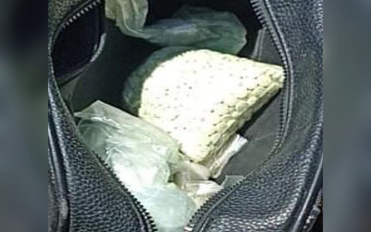 Mochila con pastillas de presunto fentanilo